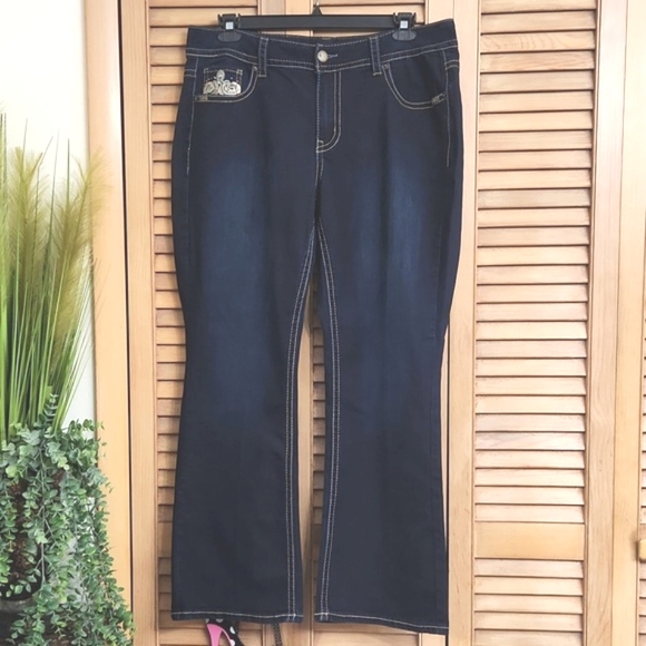 Lane Bryant Dark Wash Blue Jeans Straight Leg - Picture 2 of 11